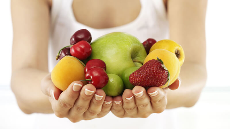 Bổ sung thực phẩm chứa nhiều vitamin A, C vào thực đơn hàng ngày